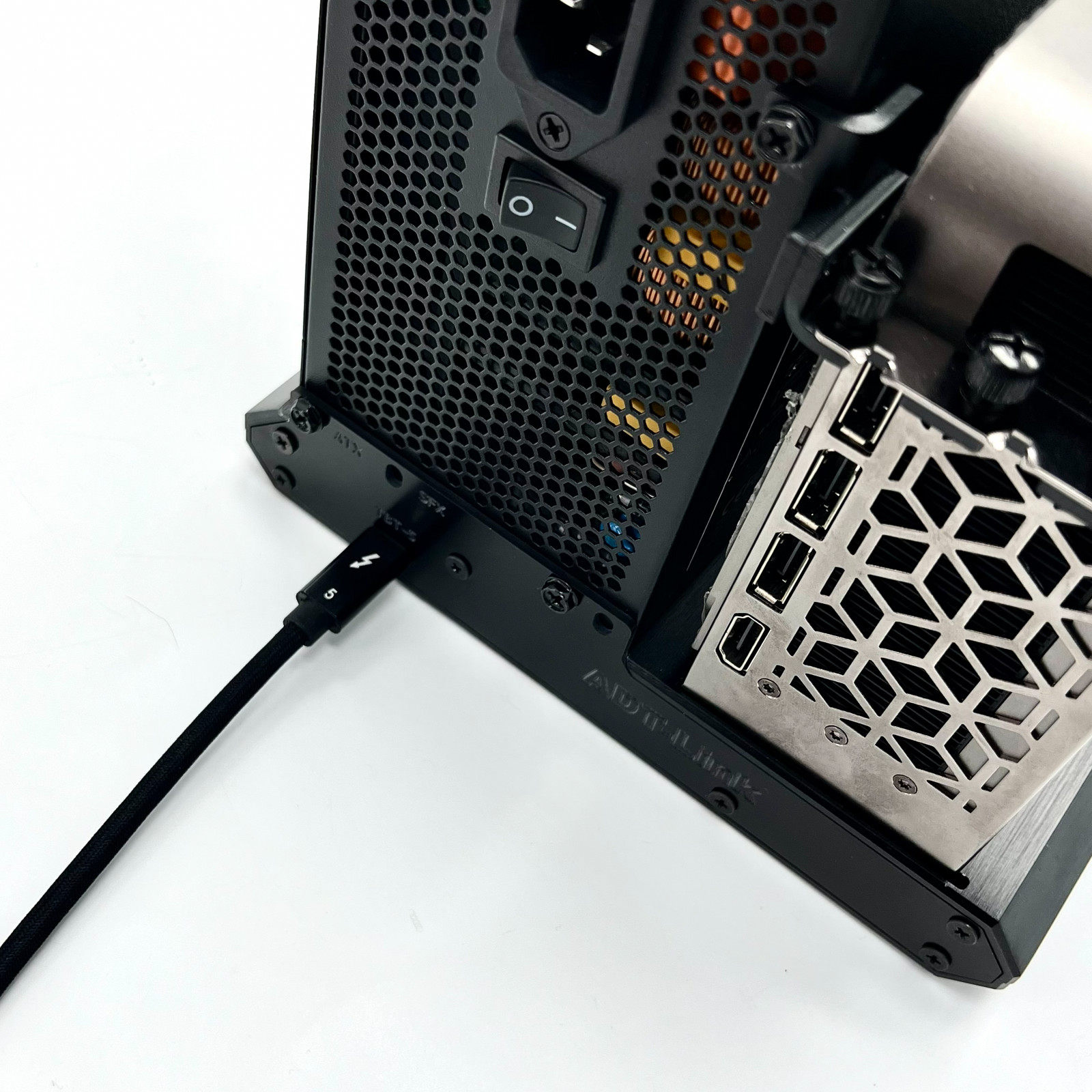 ADT Thunderbolt-5/4/3 External - Thunderbolt 4 External Gpu Enclosure ulasan dan harga